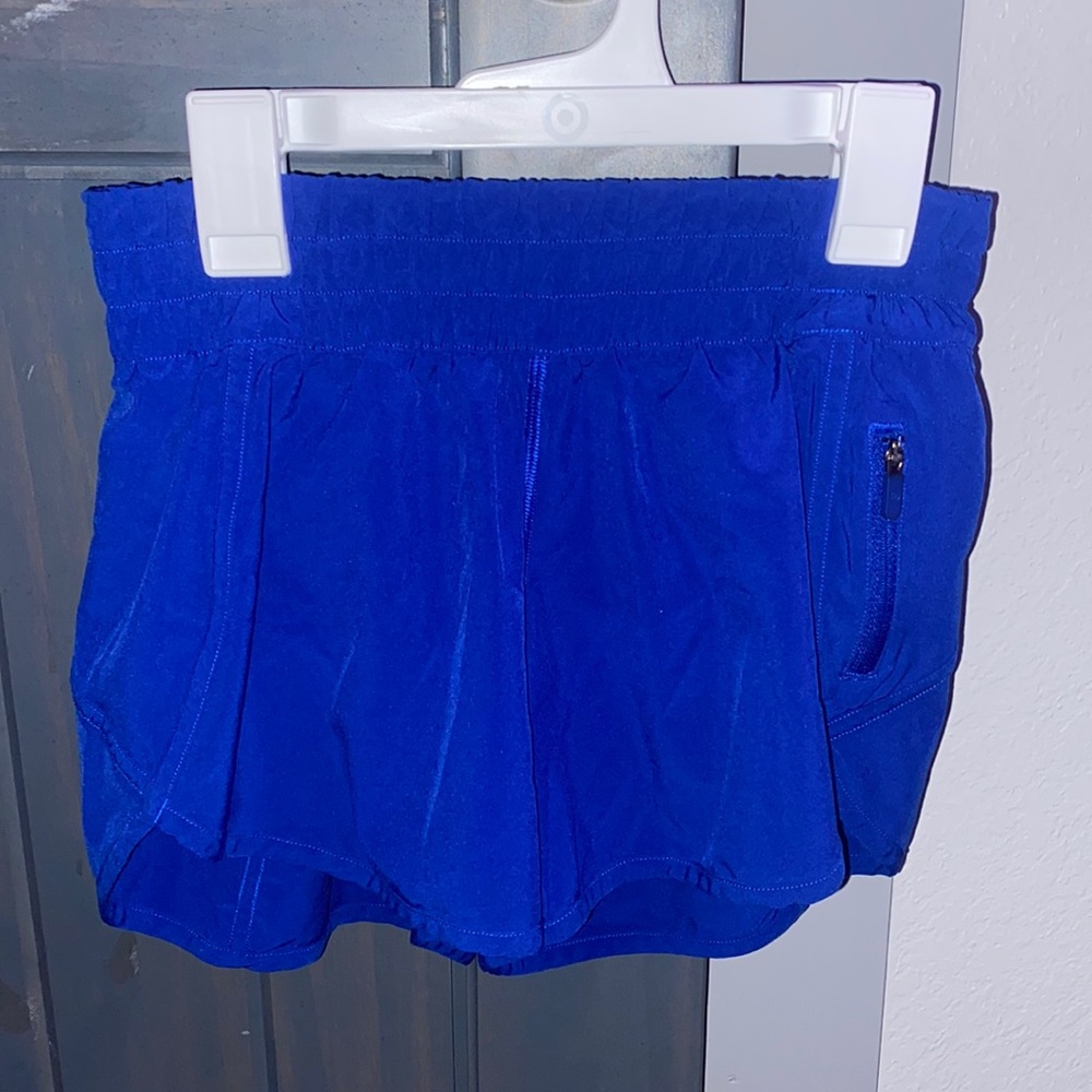 tracker lululemon shorts in royal blue size 4